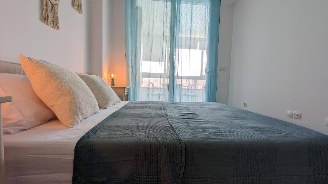 Gemelos Sea Front Apartment Бенидорм Экстерьер фото
